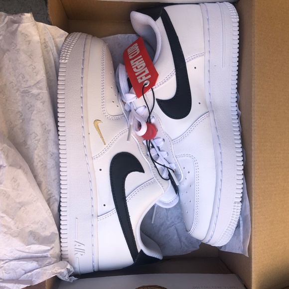 Nike Air Force - Picture 6 of 7